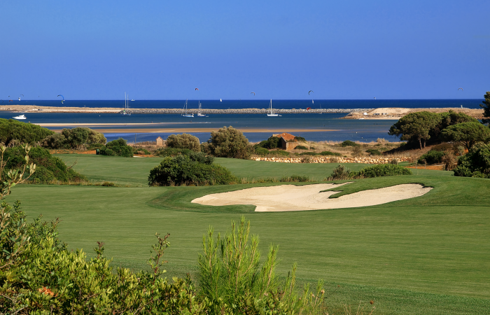 Sand bunker in the Palmares Golf Course